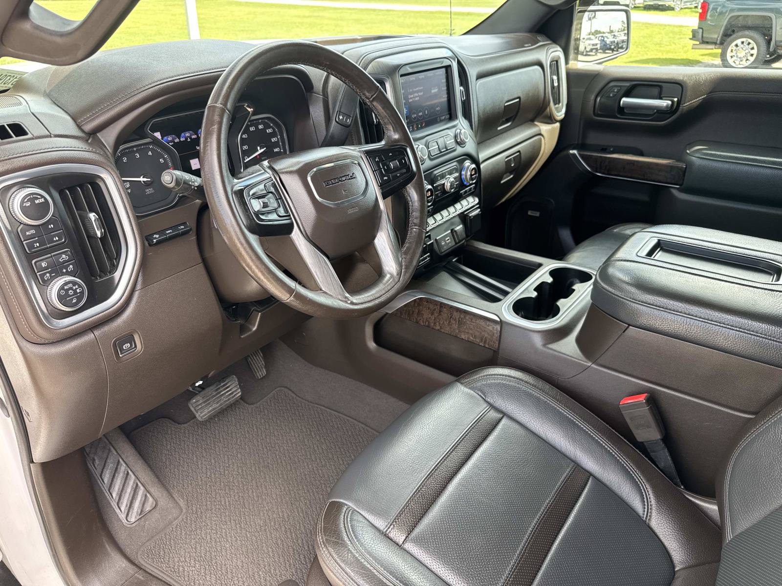 Used 2020 GMC Sierra 1500 Denali w/ Denali Ultimate Package AWD/4WD image 28