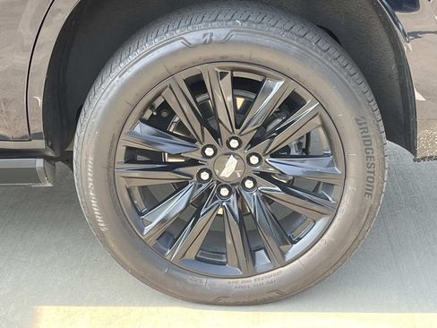 Certified 2023 Cadillac Escalade Sport Platinum w/ Heavy-Duty Trailer Package AWD/4WD image 11