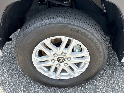 Used 2024 Toyota Tundra SR5 w/ SR5 Convenience Package AWD/4WD image 11