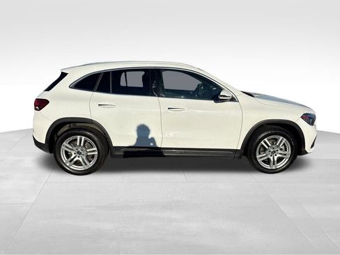 Used 2021 Mercedes-Benz GLA 250 4MATIC image 8