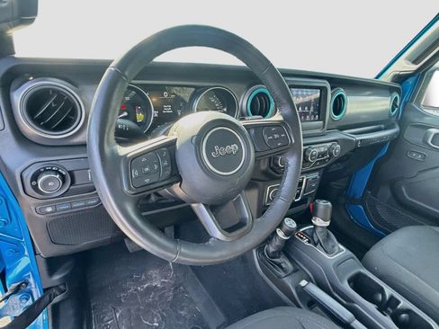 Used 2023 Jeep Wrangler Unlimited w/ Cold Weather Group AWD/4WD image 12