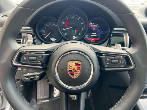 Certified 2025 Porsche Macan image 26