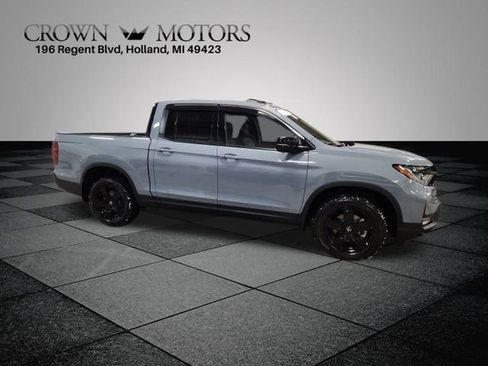 Certified 2025 Honda Ridgeline Black Edition image 2