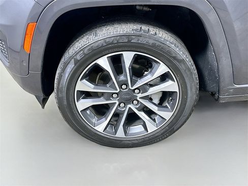 Used 2022 Jeep Grand Cherokee Overland w/ Adv Protech Group III image 8