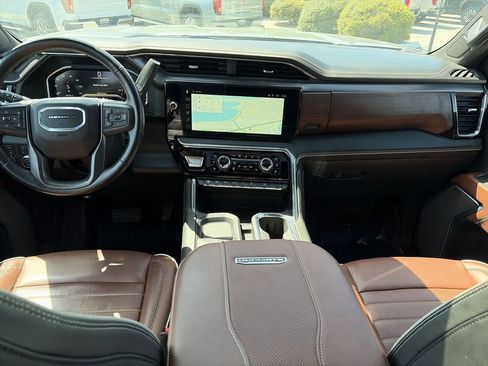 Certified 2024 GMC Sierra 3500 Denali Ultimate image 28