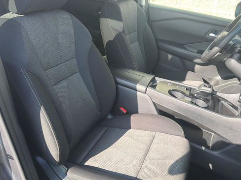 Used 2025 Nissan Rogue SV FWD image 22