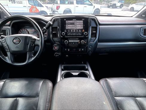 Used 2021 Nissan Titan PRO-4X w/ Pro-4x Convenience Package AWD/4WD image 10