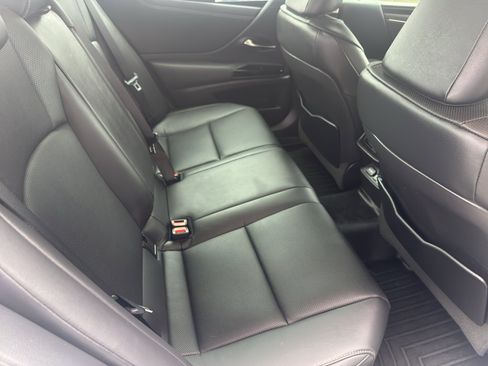 Used 2022 Lexus ES 300h w/ Premium Package image 14