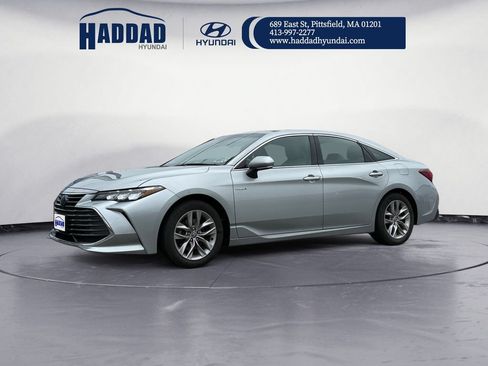 Used 2020 Toyota Avalon XLE w/ Moonroof Package FWD image 1