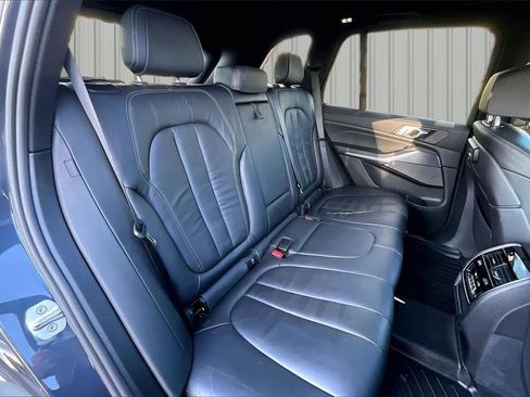 Used 2020 BMW X5 M50i w/ Premium Package image 20