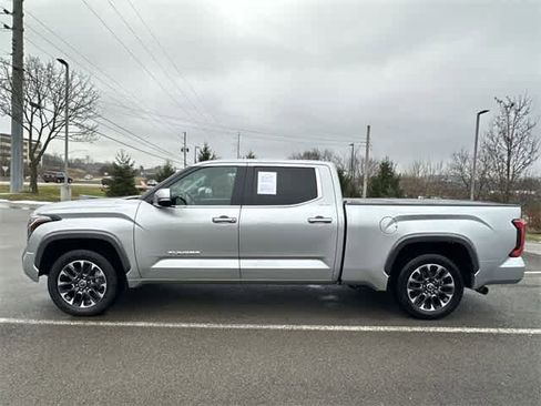 Used 2022 Toyota Tundra Limited image 2