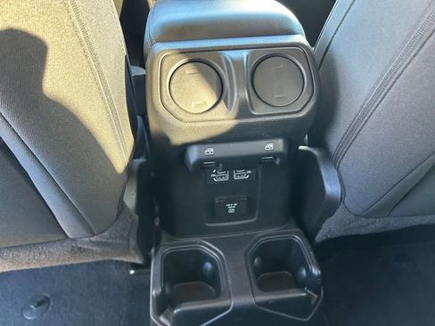 Used 2023 Jeep Wrangler Sahara image 16