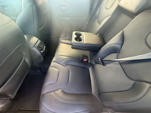 Used 2021 Jeep Cherokee Latitude Lux w/ Sun & Sound Group image 30