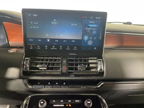 Used 2024 Lincoln Navigator Reserve AWD/4WD image 14
