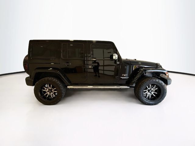 Used 2017 Jeep Wrangler Unlimited Sahara w/ Mopar Chrome Edition Group AWD/4WD image 7