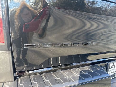 New 2026 GMC Sierra EV Elevation w/ LPO, Elevation Dark Package AWD/4WD image 57