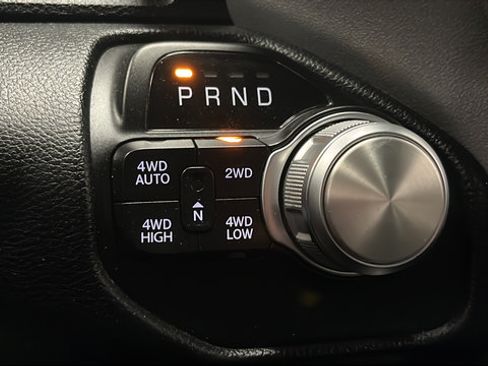 Used 2022 RAM 1500 Laramie AWD/4WD image 19