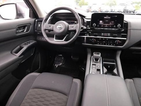 Certified 2025 Nissan Pathfinder SV w/ SV Premium Package FWD image 24