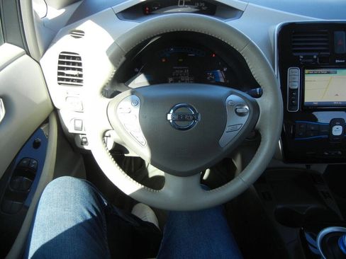 Used 2012 Nissan Leaf SL w/ Protection Pkg image 66