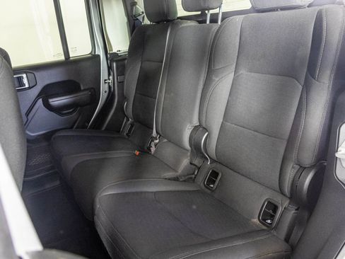 Used 2021 Jeep Gladiator Sport AWD/4WD image 40