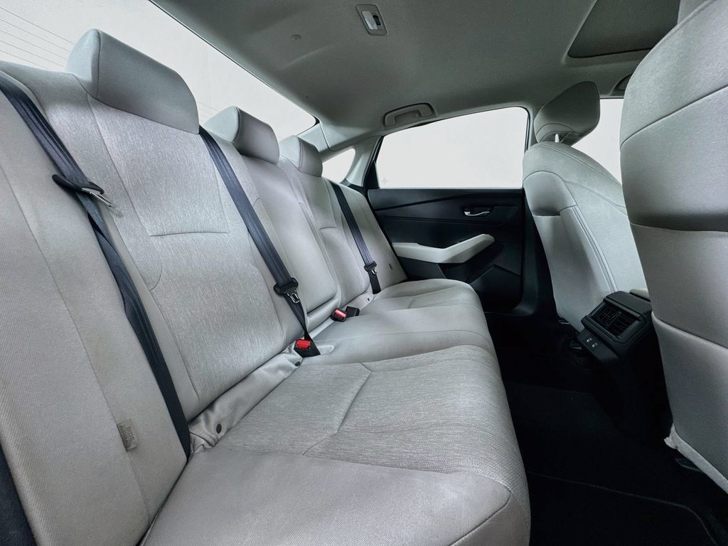 Used 2025 Honda Accord SE image 35