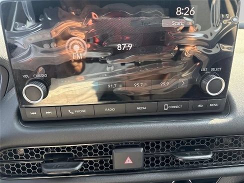 Used 2024 Honda HR-V LX image 14