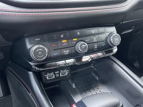 New 2026 Dodge Durango GT w/ Blacktop Package AWD/4WD image 35