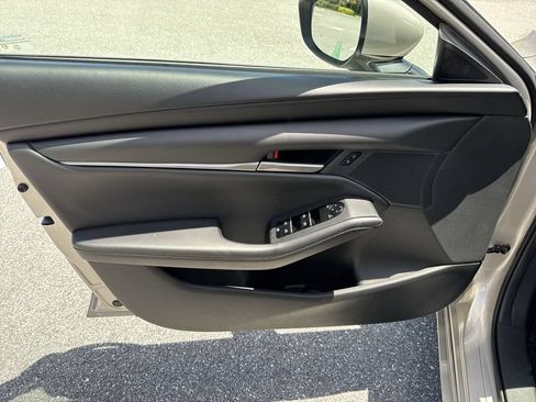 Certified 2023 MAZDA MAZDA3 s FWD image 38