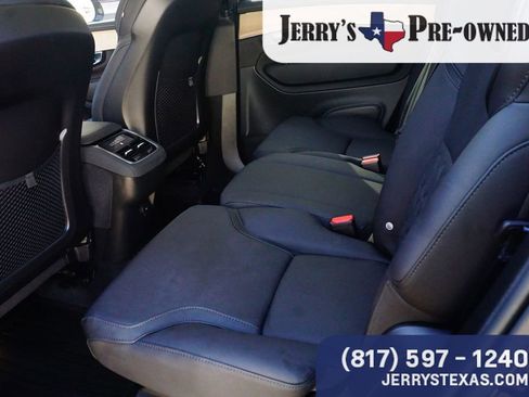 Used 2025 Volvo XC90 B6 Core w/ Protection Package Premier AWD/4WD image 19