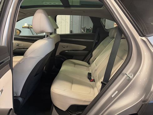 Used 2024 Hyundai Tucson Limited AWD/4WD image 13