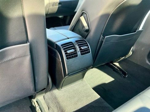 Used 2014 Mercedes-Benz C 350 Sport image 12