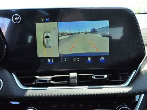 New 2026 Chevrolet Equinox LT w/ Convenience Package II AWD/4WD image 21