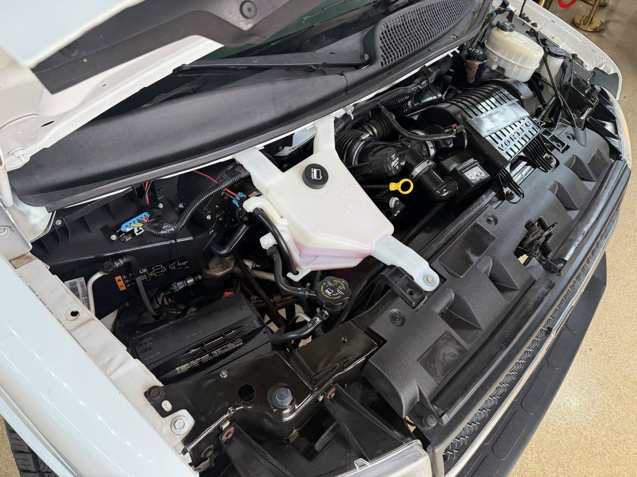 Used 2016 Chevrolet Express 3500 LT w/ LT Preferred Equipment Group RWD image 45