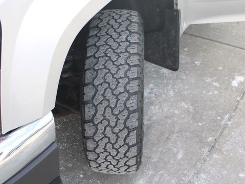 Used 2012 GMC Canyon SLE image 12