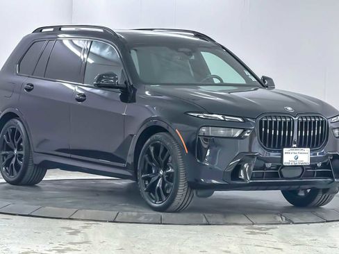 Used 2023 BMW X7 xDrive40i w/ Executive Package image 9