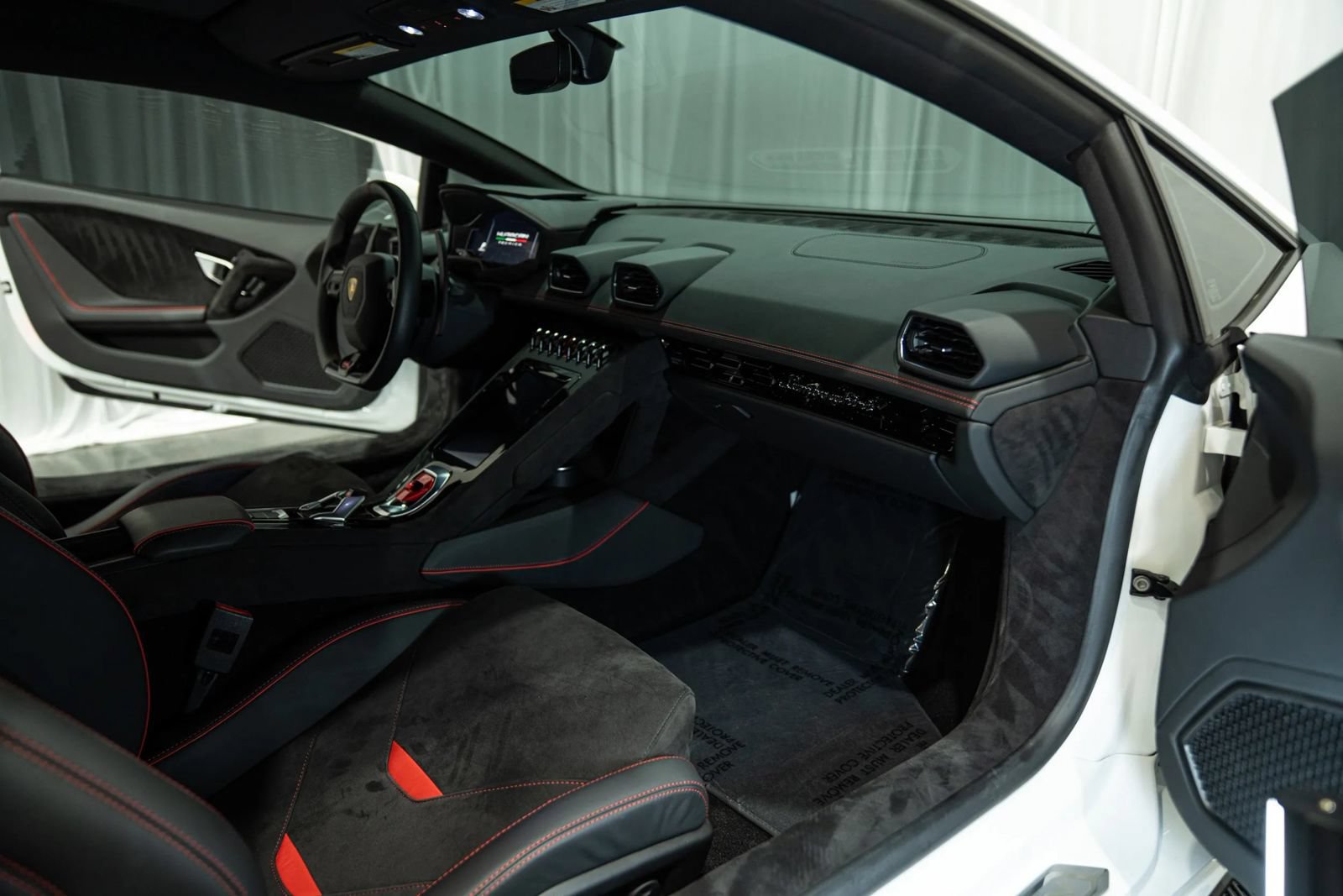Used 2023 Lamborghini Huracan Tecnica RWD image 19
