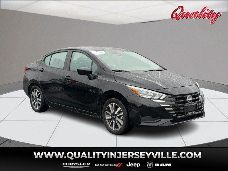 Used 2025 Nissan Versa SV FWD image 1