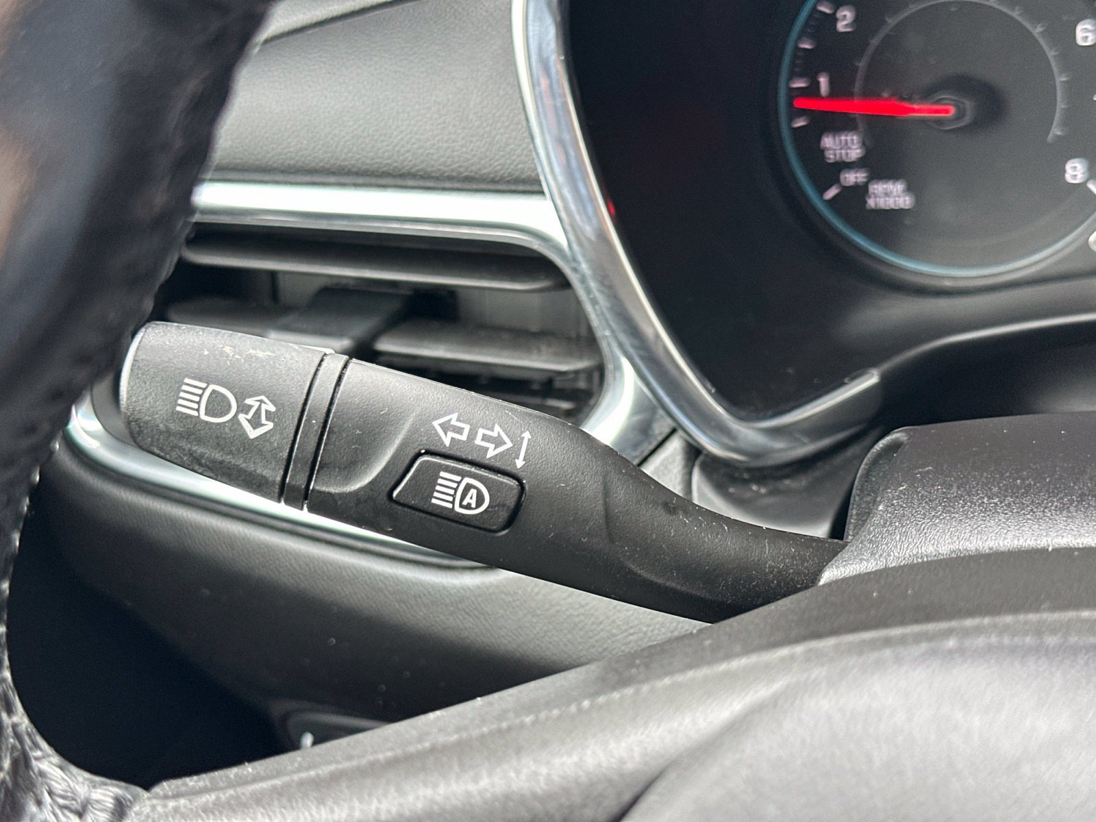 Used 2020 Chevrolet Equinox LT AWD/4WD image 28