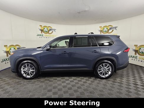 Used 2024 Toyota Grand Highlander AWD image 4