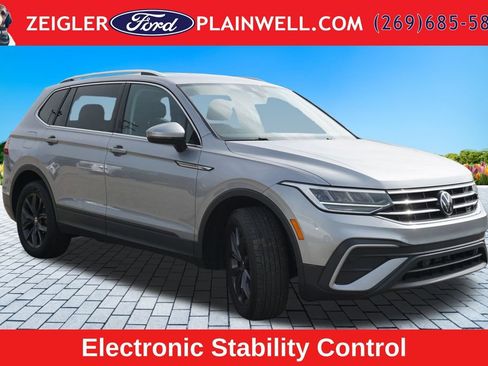 Used 2023 Volkswagen Tiguan SE AWD/4WD image 7