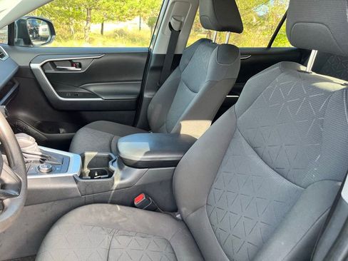 Used 2024 Toyota RAV4 XLE w/ Convenience Package image 17