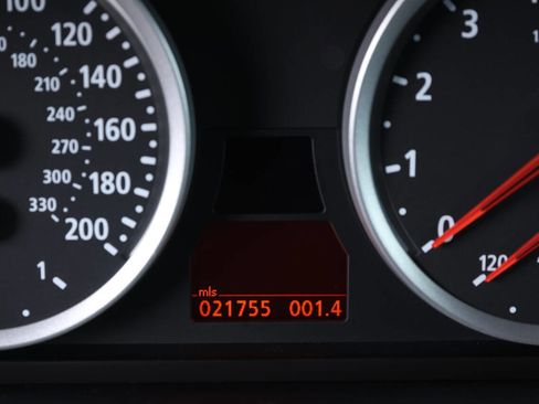 Used 2006 BMW M5 image 57