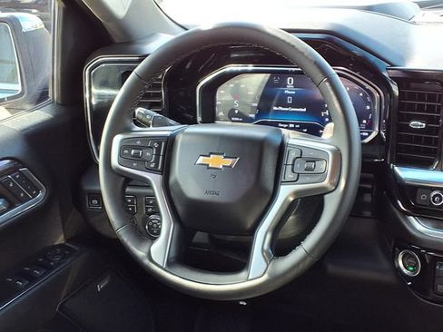 Used 2024 Chevrolet Silverado 1500 LTZ AWD/4WD image 7