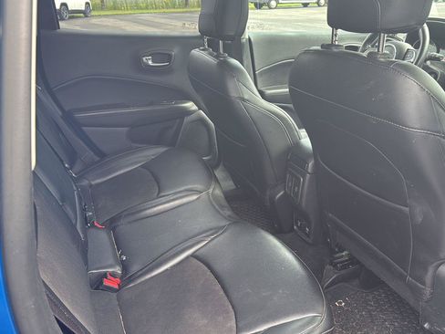 Used 2019 Jeep Compass Latitude AWD/4WD image 11