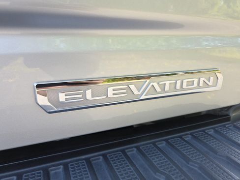Used 2022 GMC Sierra 1500 Elevation w/ LPO, Elevation Black Package AWD/4WD image 15