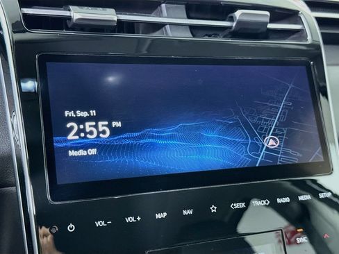 Certified 2022 Hyundai Tucson Limited AWD/4WD image 8