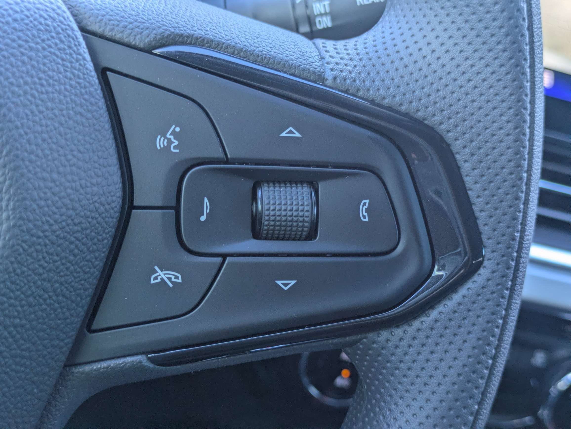 New 2026 Chevrolet Trax LT FWD image 17