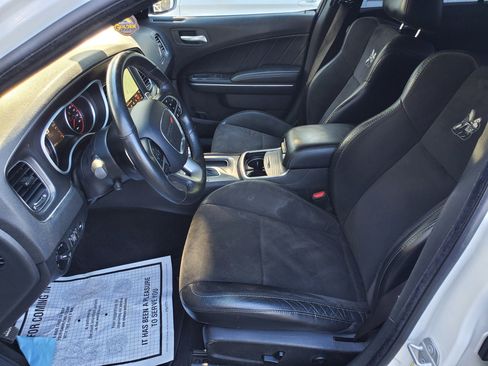 Used 2018 Dodge Charger R/T Scat Pack image 24