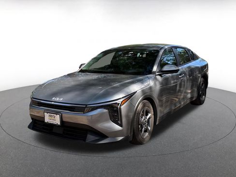 Used 2025 Kia K4 LXS image 3