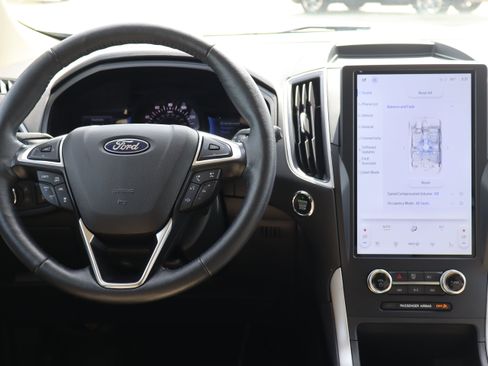 Used 2024 Ford Edge SEL w/ Convenience Package AWD/4WD image 14